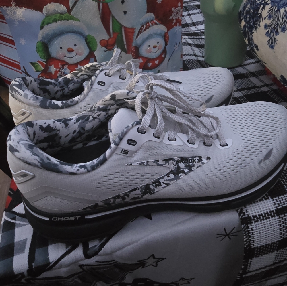 Brooks Ghost 15 size 10.5